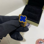 VCA CLOVER RIVERSIBLE BLUE AGATE RING