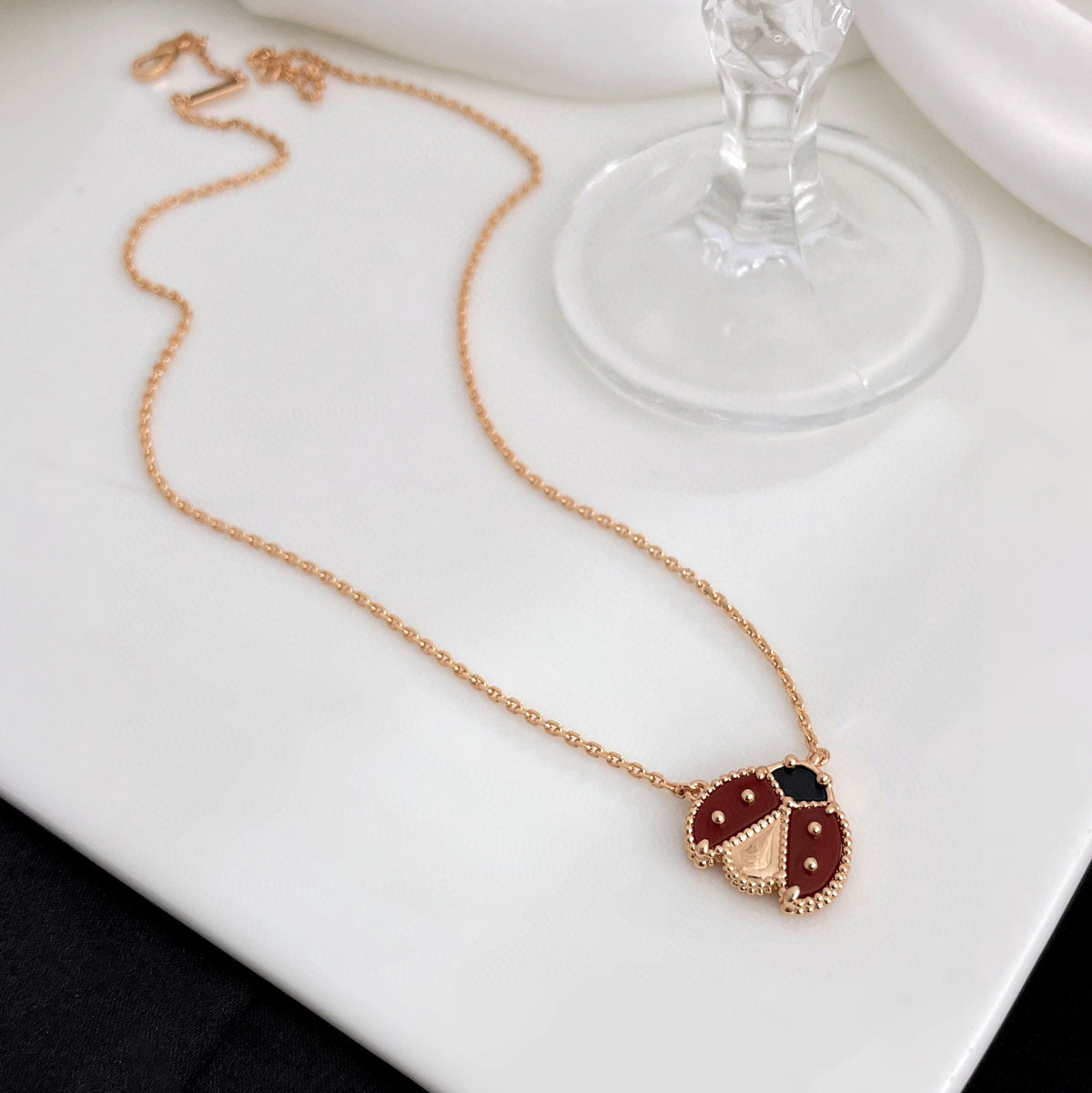 VCA LUCKY CARNELIANS LADYBUG NECKLACE