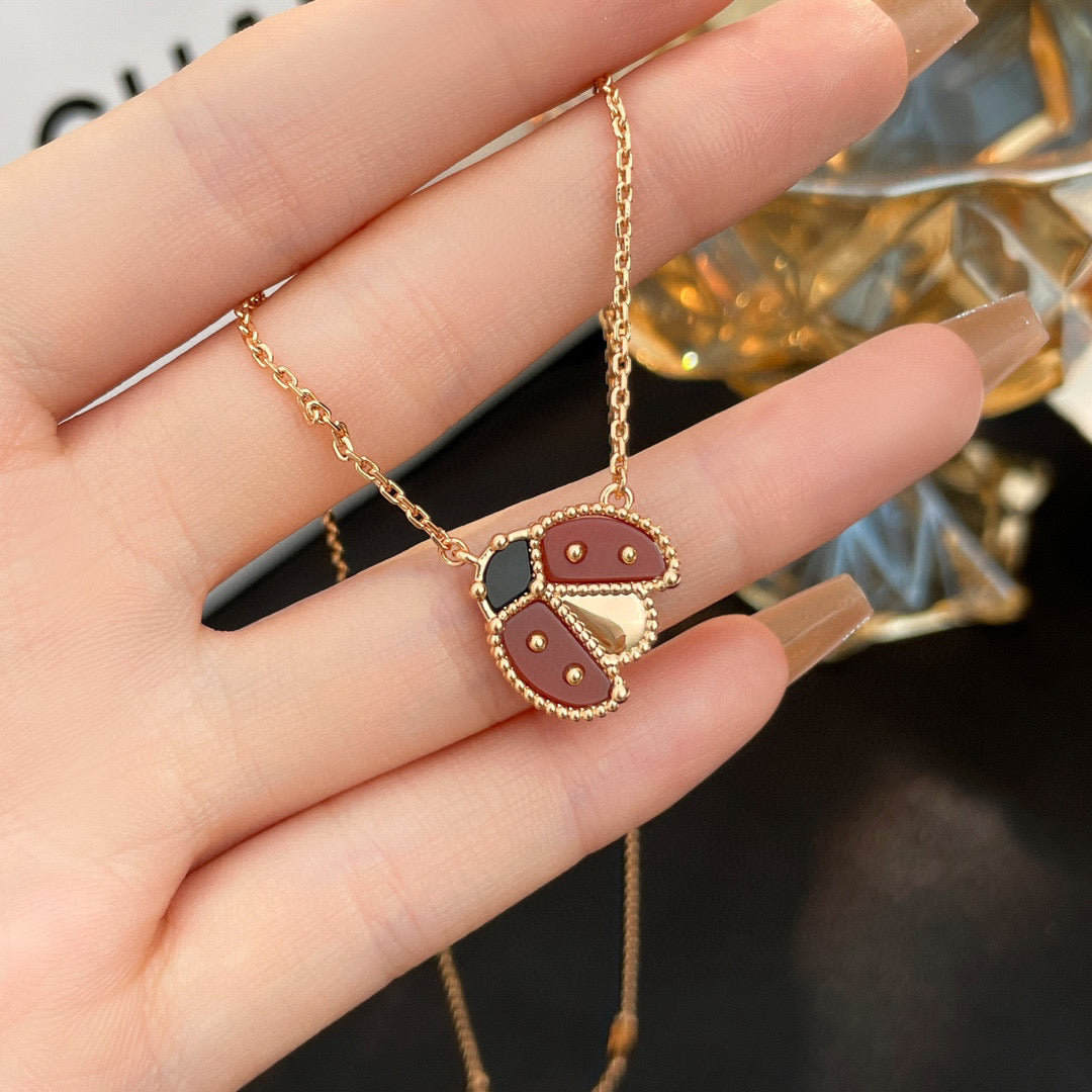 VCA LUCKY CARNELIANS LADYBUG NECKLACE
