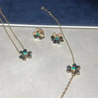 VCA FRIVOLE FLOWER MALACHITE EARRINGS
