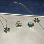 VCA FRIVOLE FLOWER MALACHITE EARRINGS