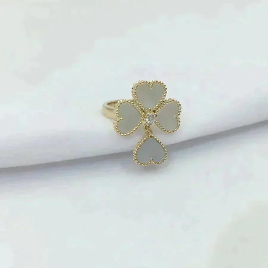 VCA SWEET CLOVER WHITE MOP RING